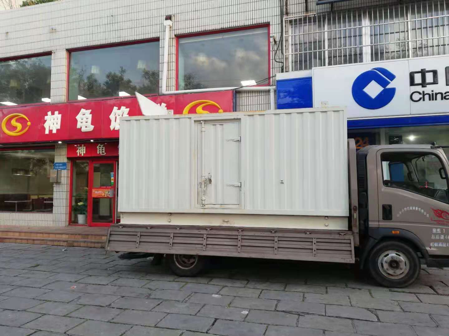天柱出租发电机-柴油发电机组错误的启动方式