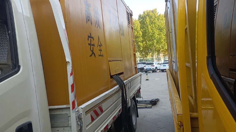 天柱如何判断柴油发电机组和UPS电源的切换时间是否符合要求？